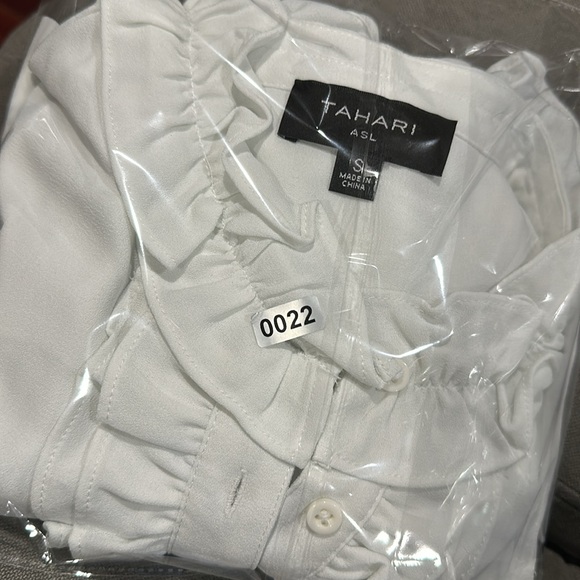 Tahari ASL Women's Ruffle Long Sleeve Blouse Size Small in White - Picture 11 of 11